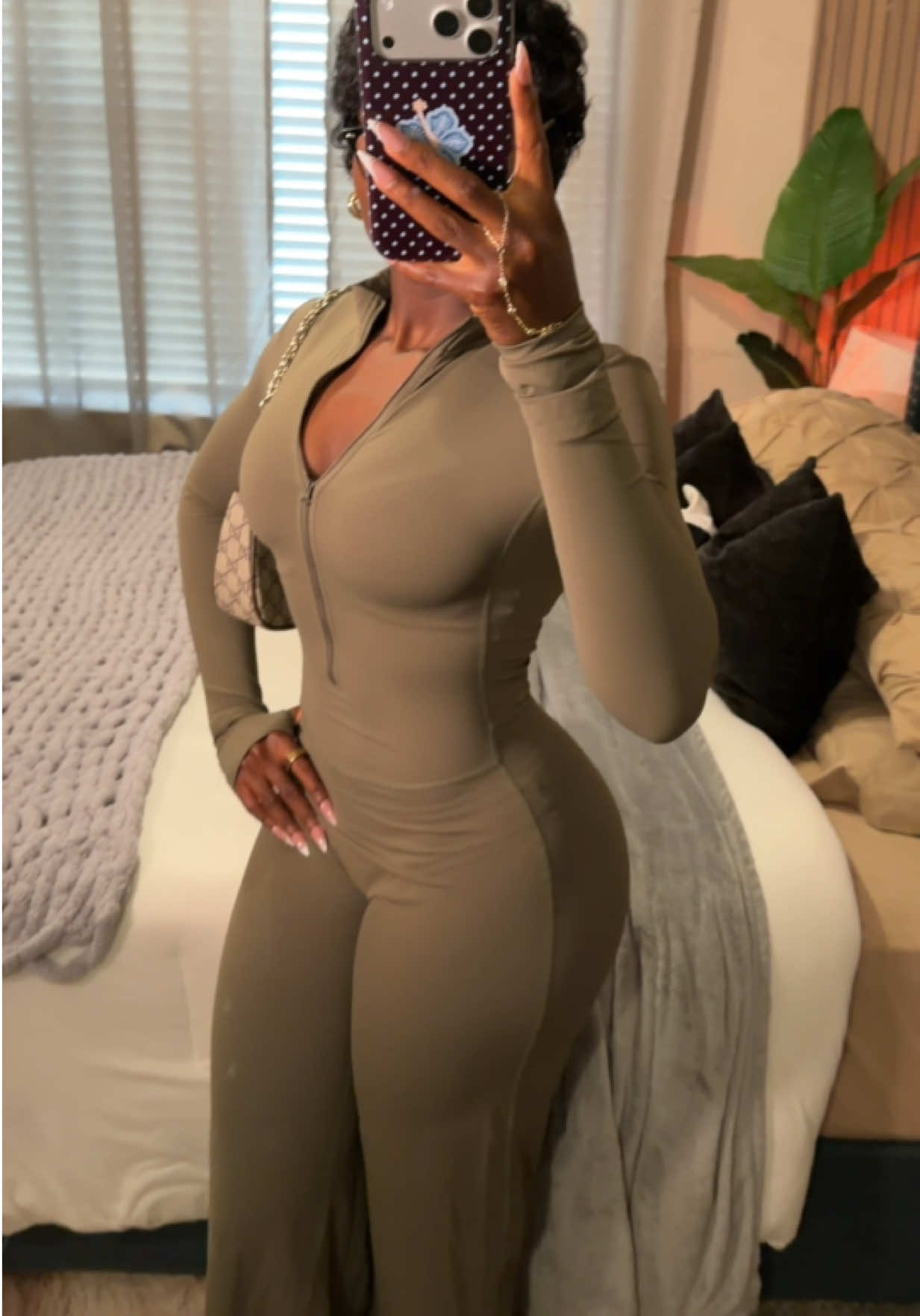@Essy🪷