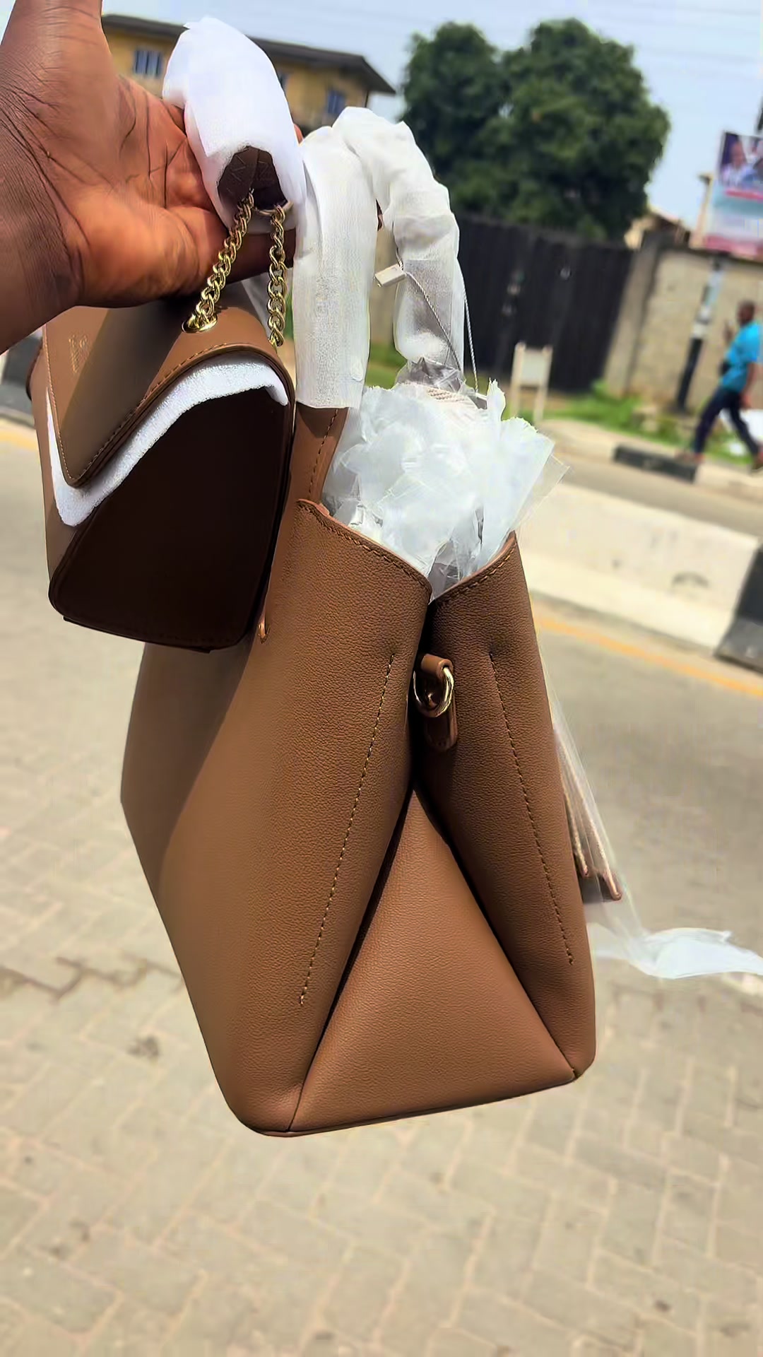 @ERIN BAG SELLER IN AKOKA LAGOS