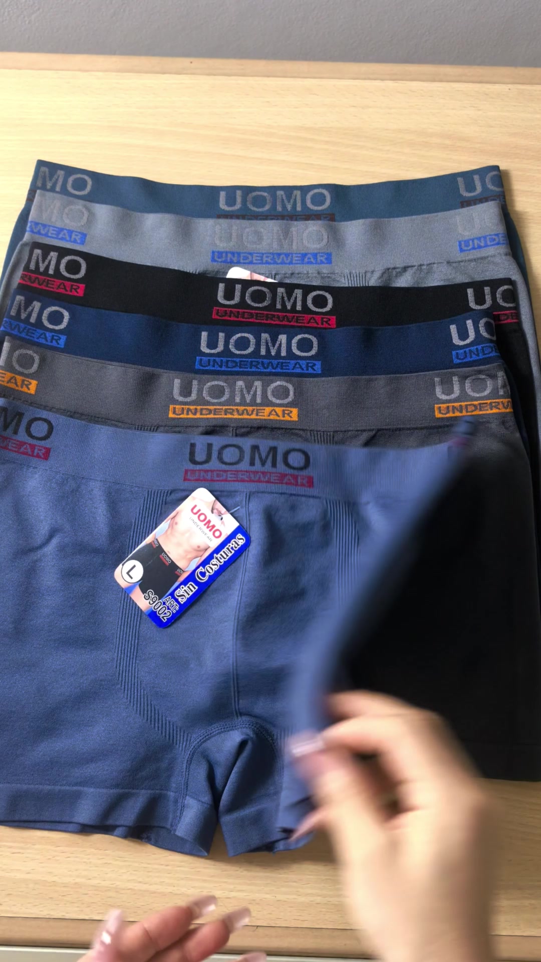 @Uncolive