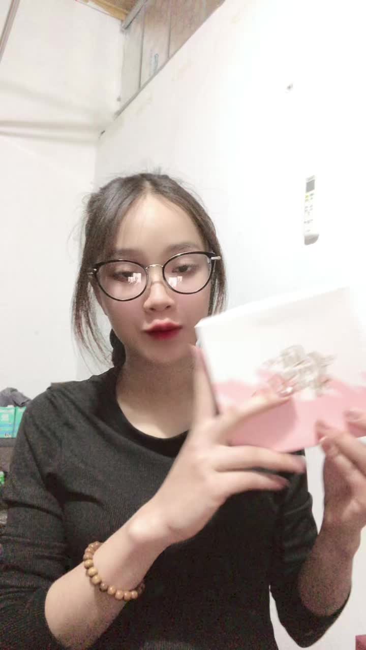 @Hồng Hoàngg