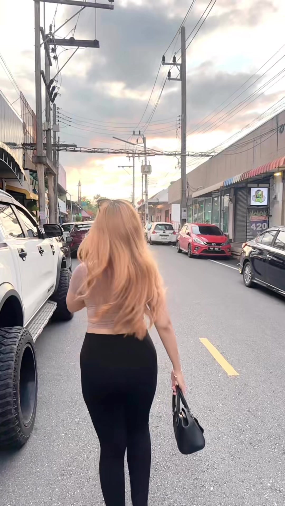 @𝓝𝓸𝓷𝓰❤︎