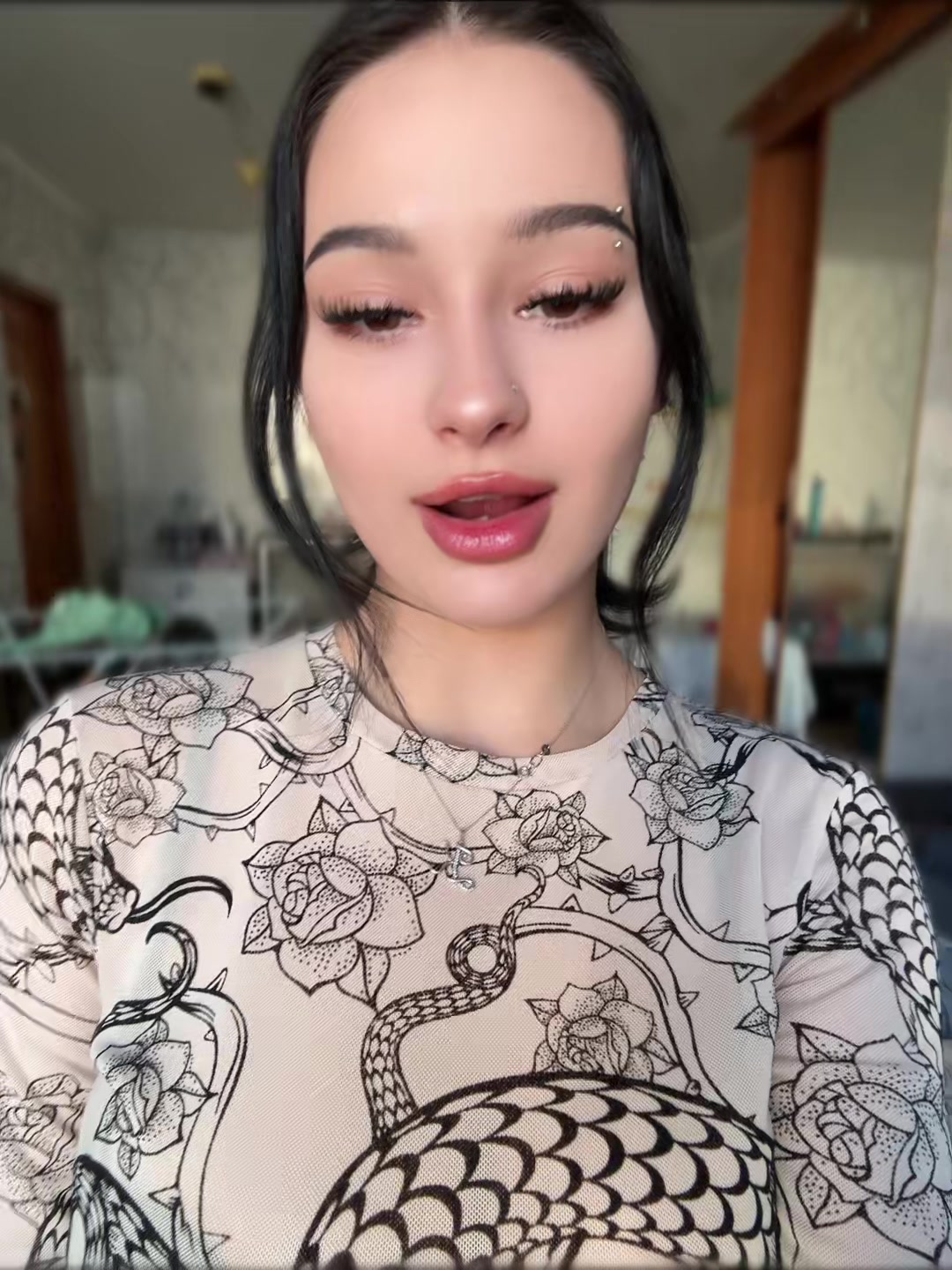 @темный романтик🕸️