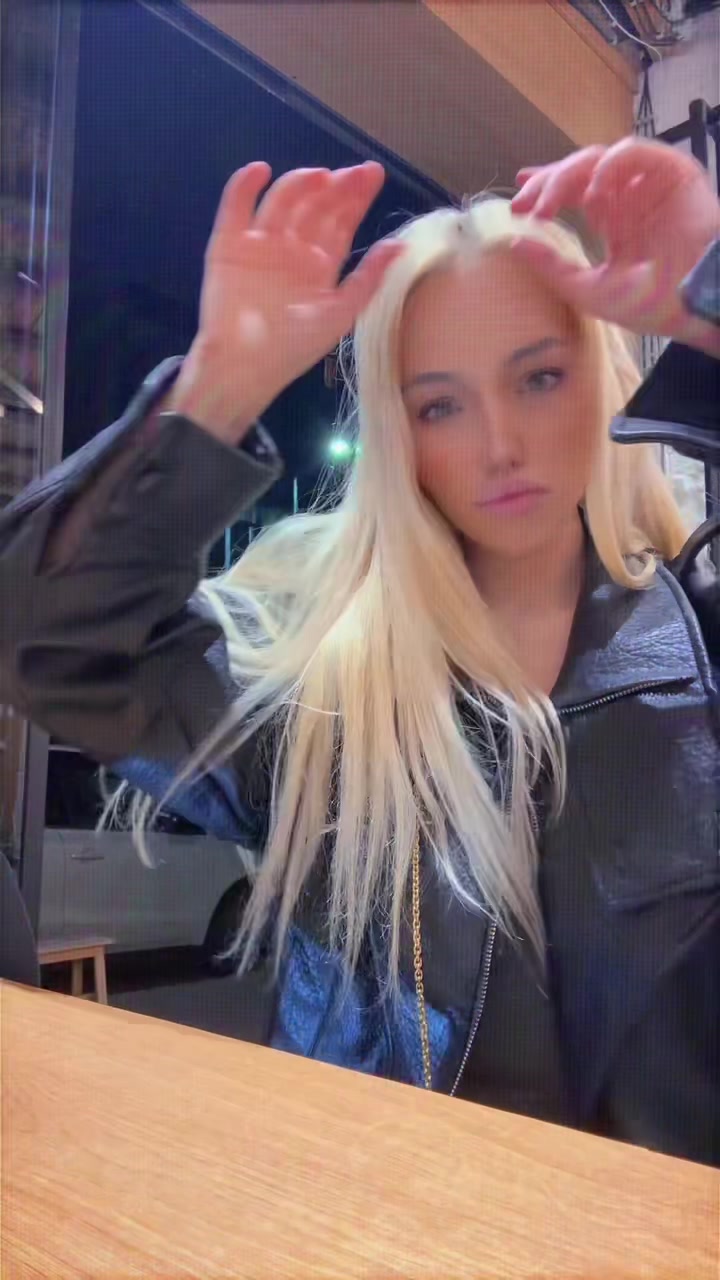 @Mia