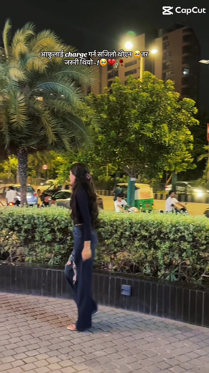 @ऋतु 🦋🖤