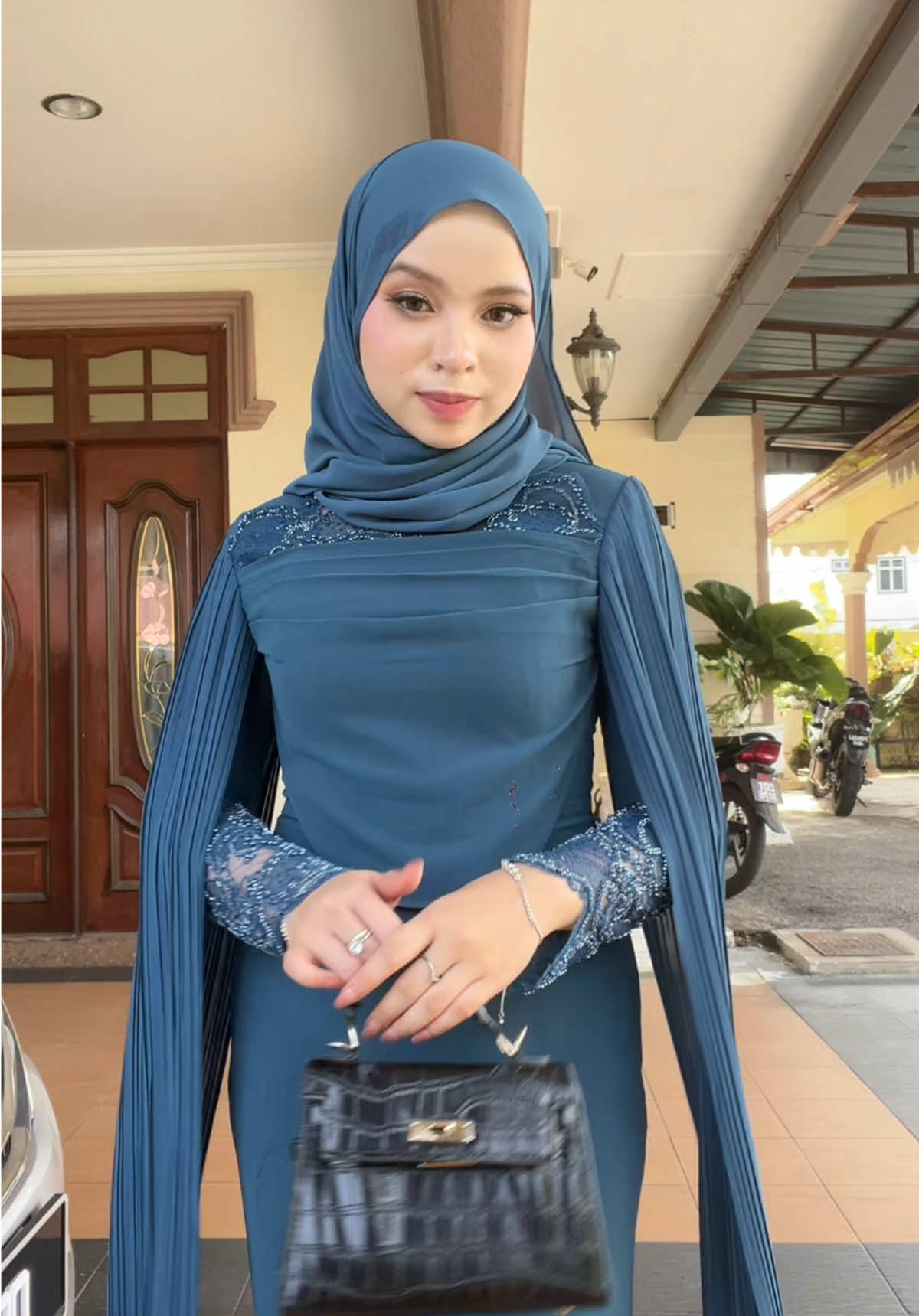 @emyeeraa