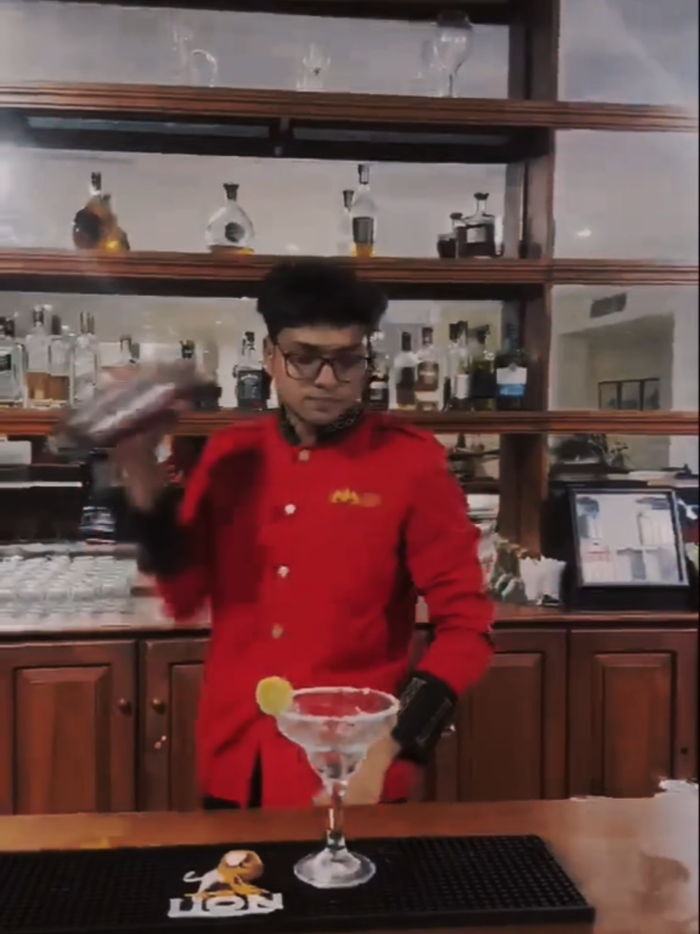 @denuwan_salwathura 🍸