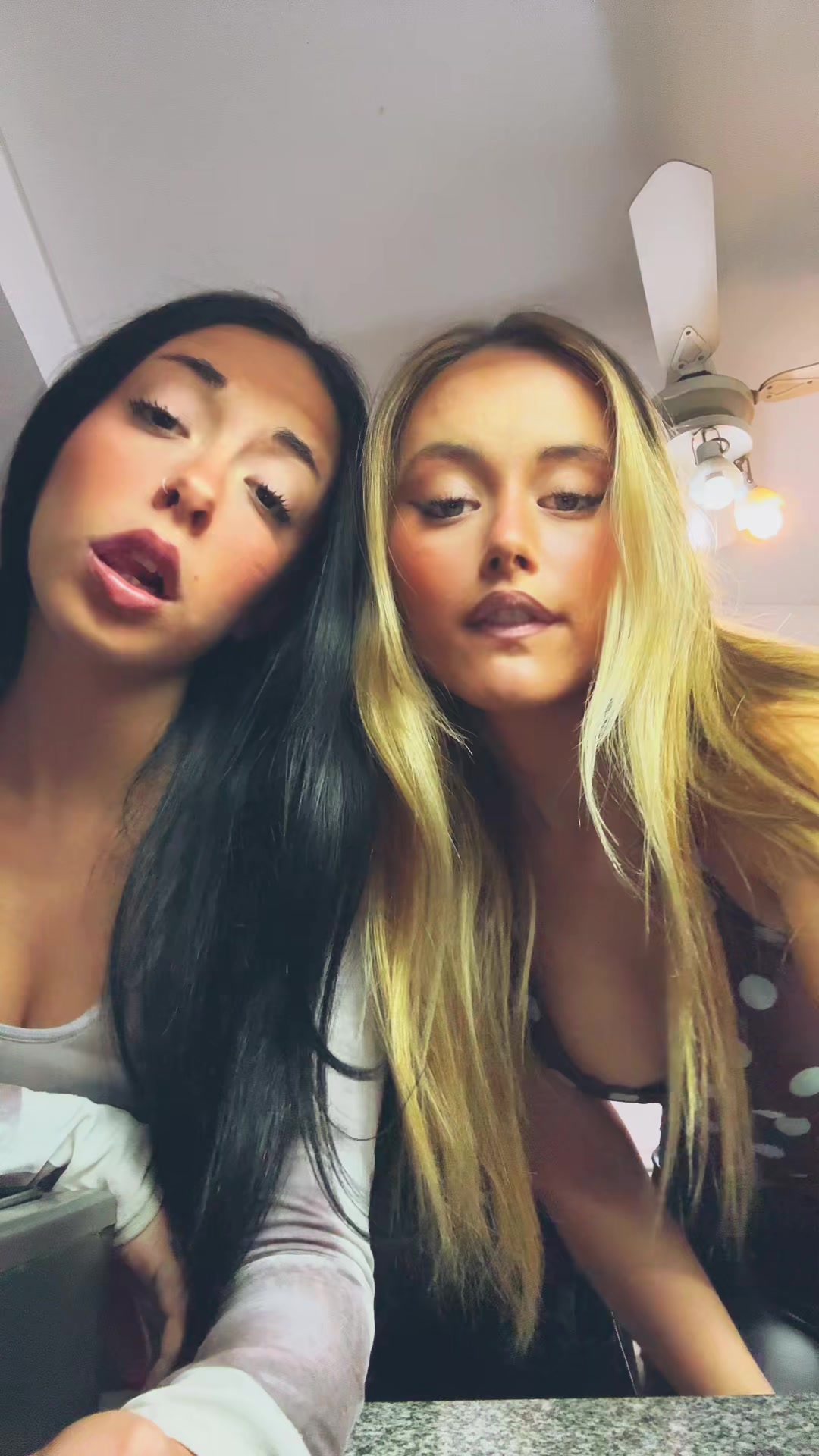 @anaavanmidd