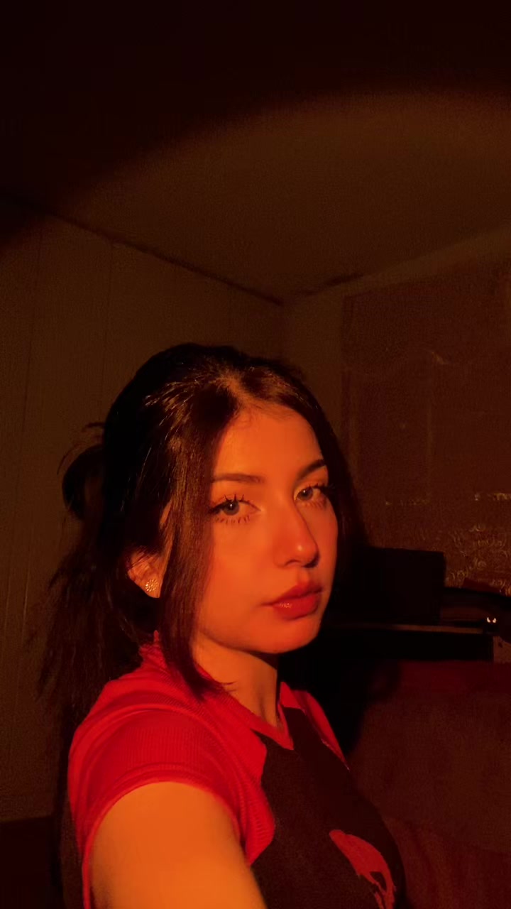 @emiwho?