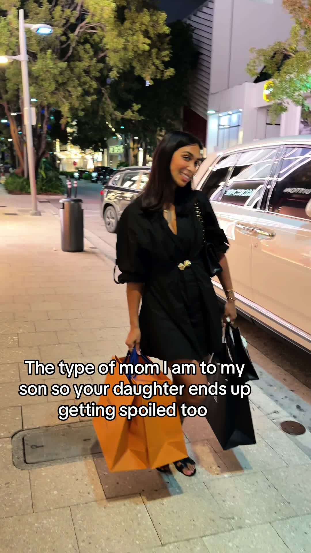 @Alyssa &bull; Spoiled Miami Mom🌴