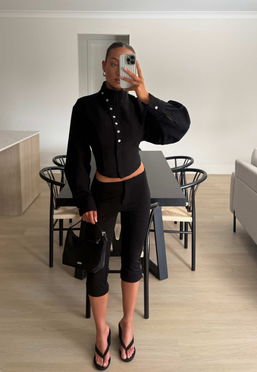 @taylaella