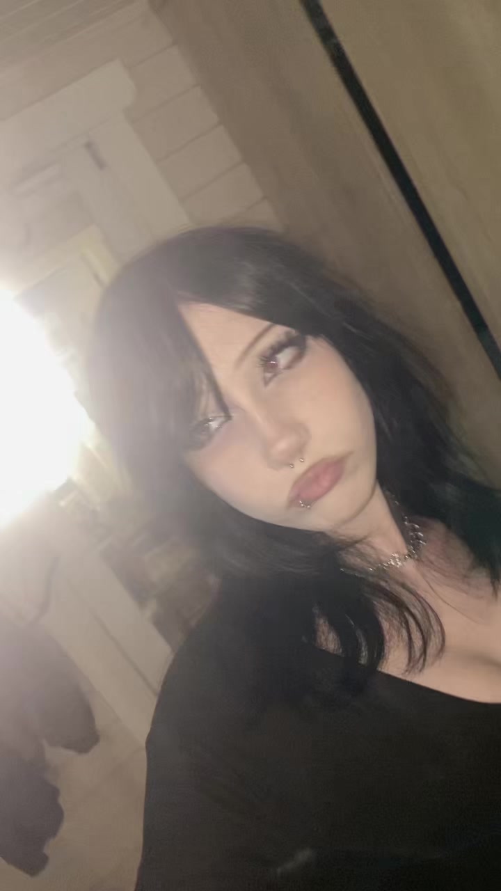 @^^