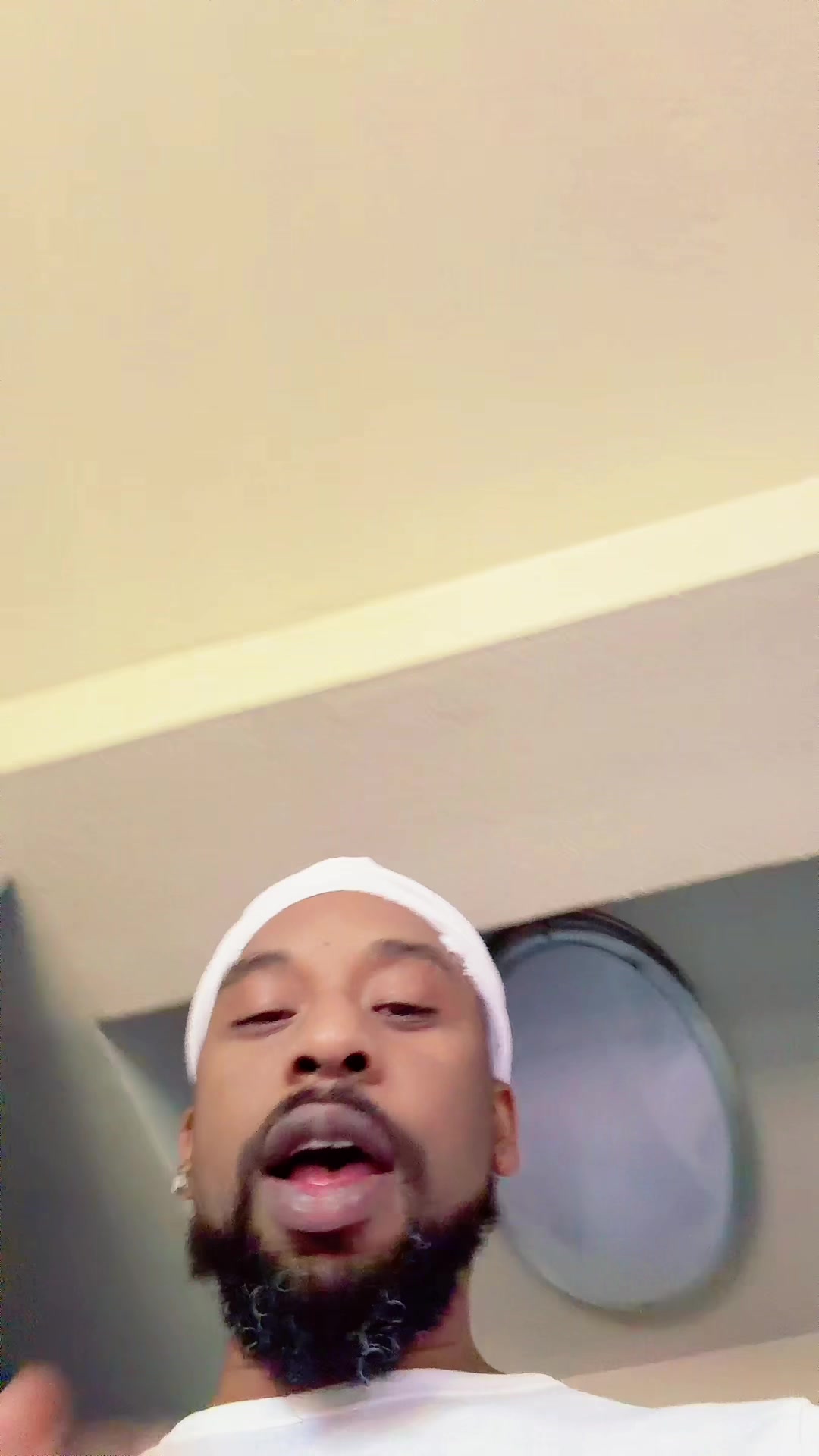 @Rbeezlyono33