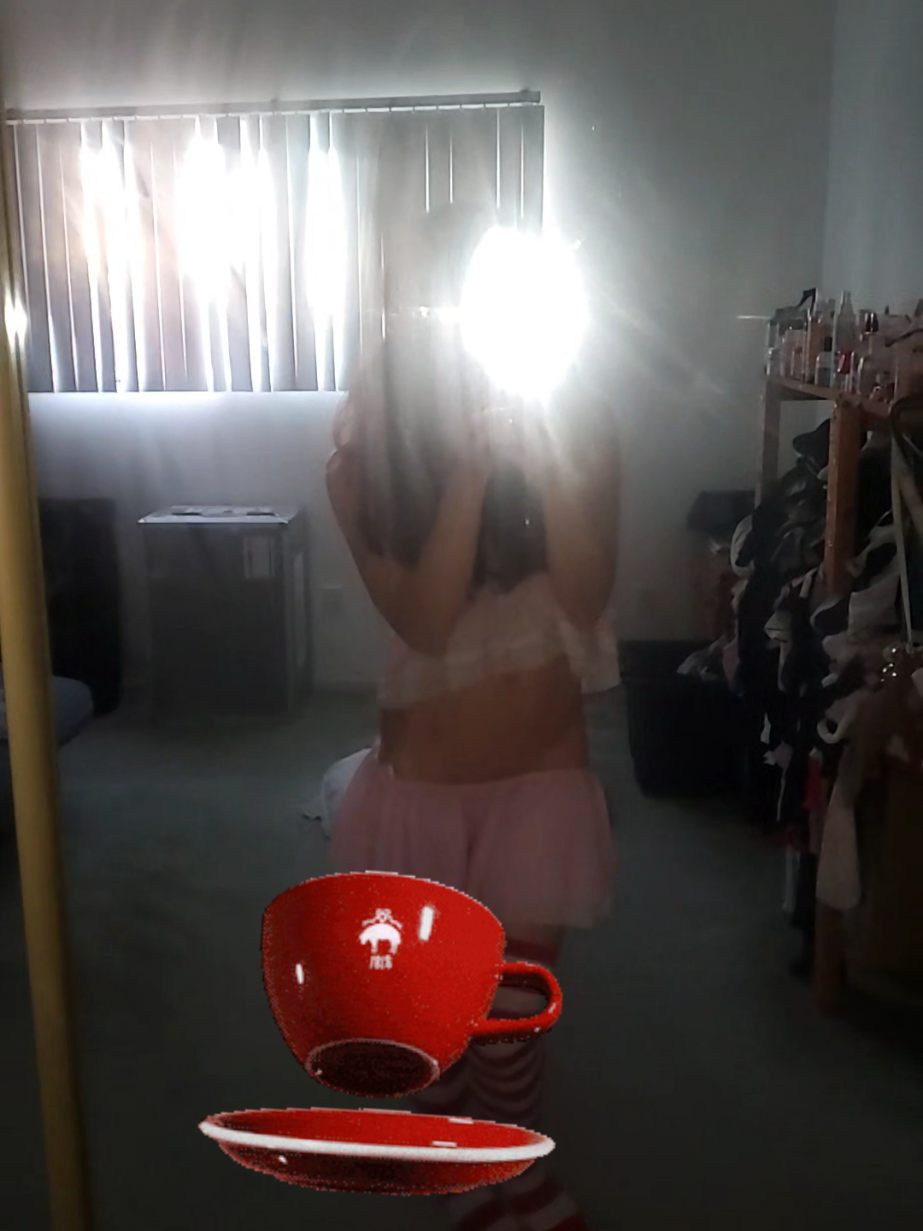 @AnyaMechelle