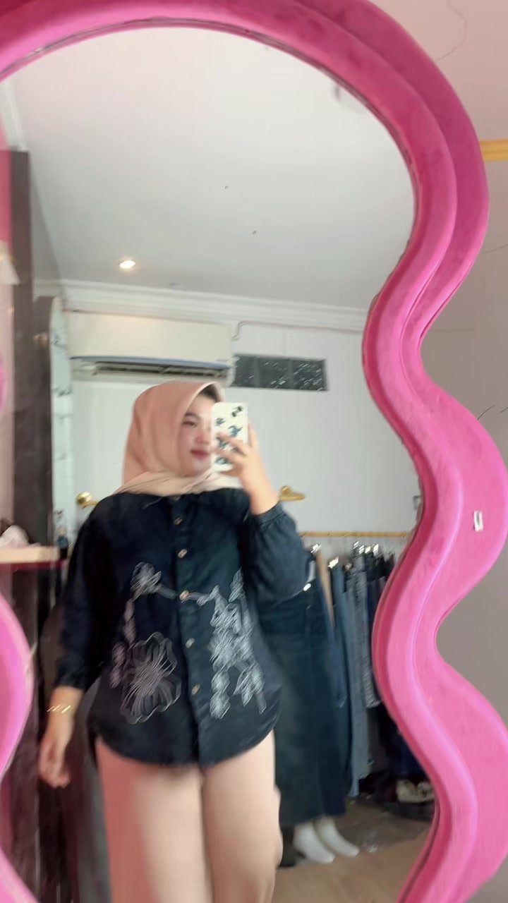 @iconic jeans