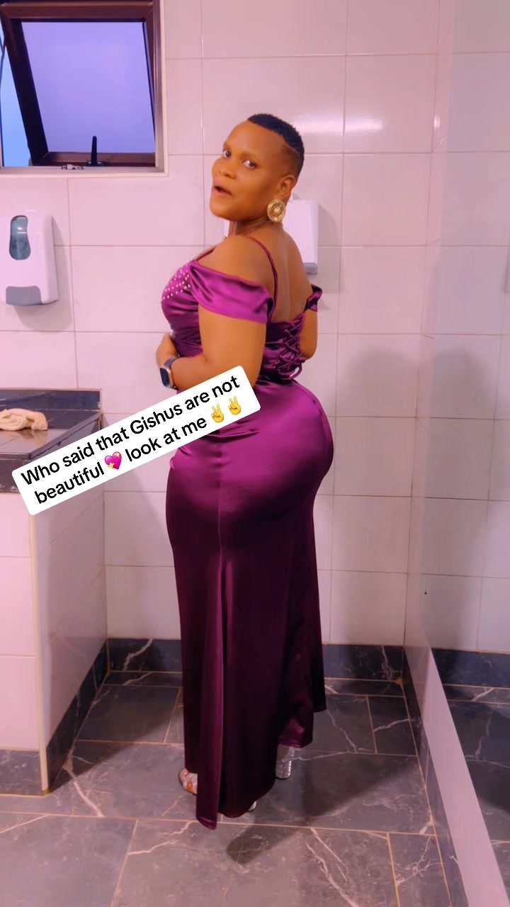 @2nd October born babe.🎂💖💙🥰