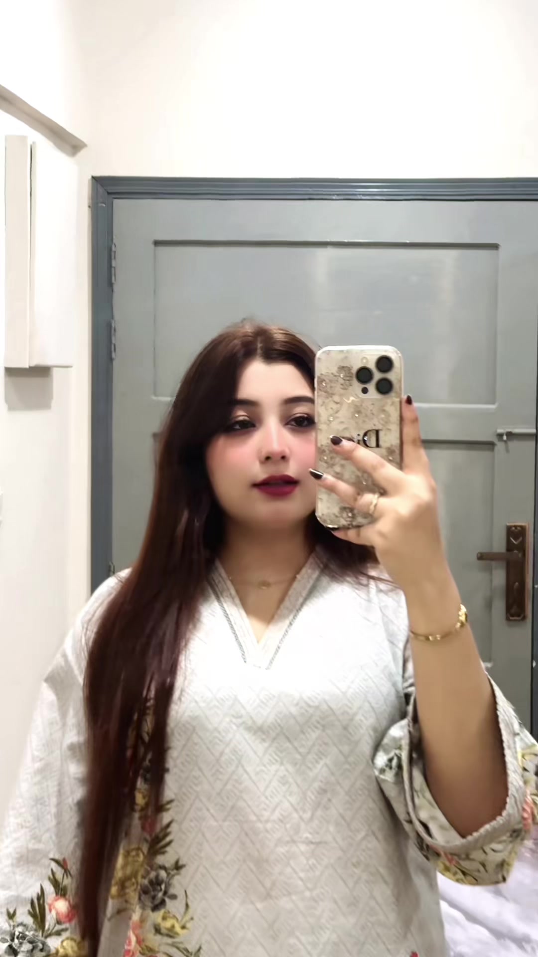 @𝑭𝒊𝒛𝒂 𝑸𝒖𝒓𝒆𝒔𝒉𝒊❤️