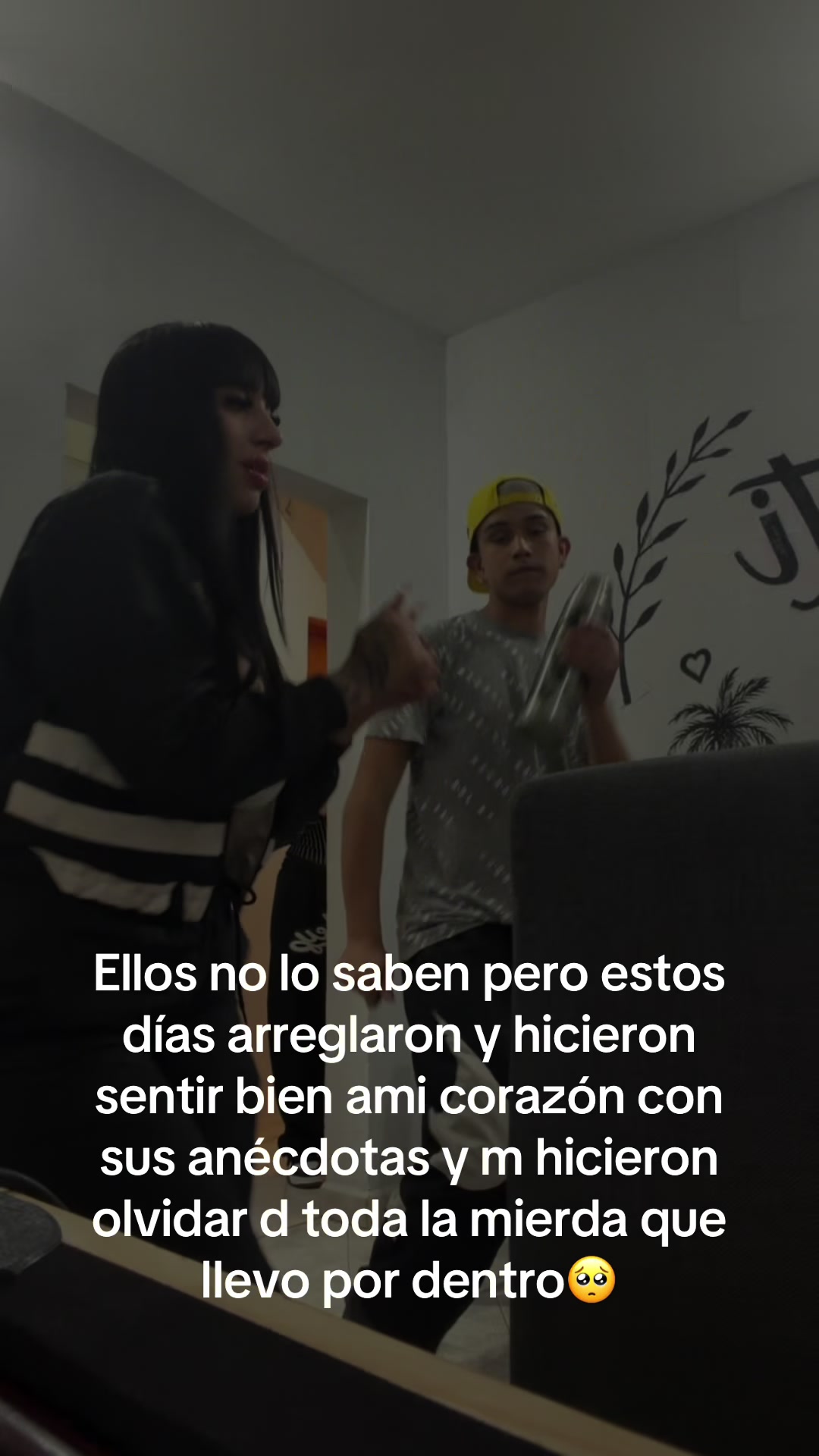 @Anaahii1