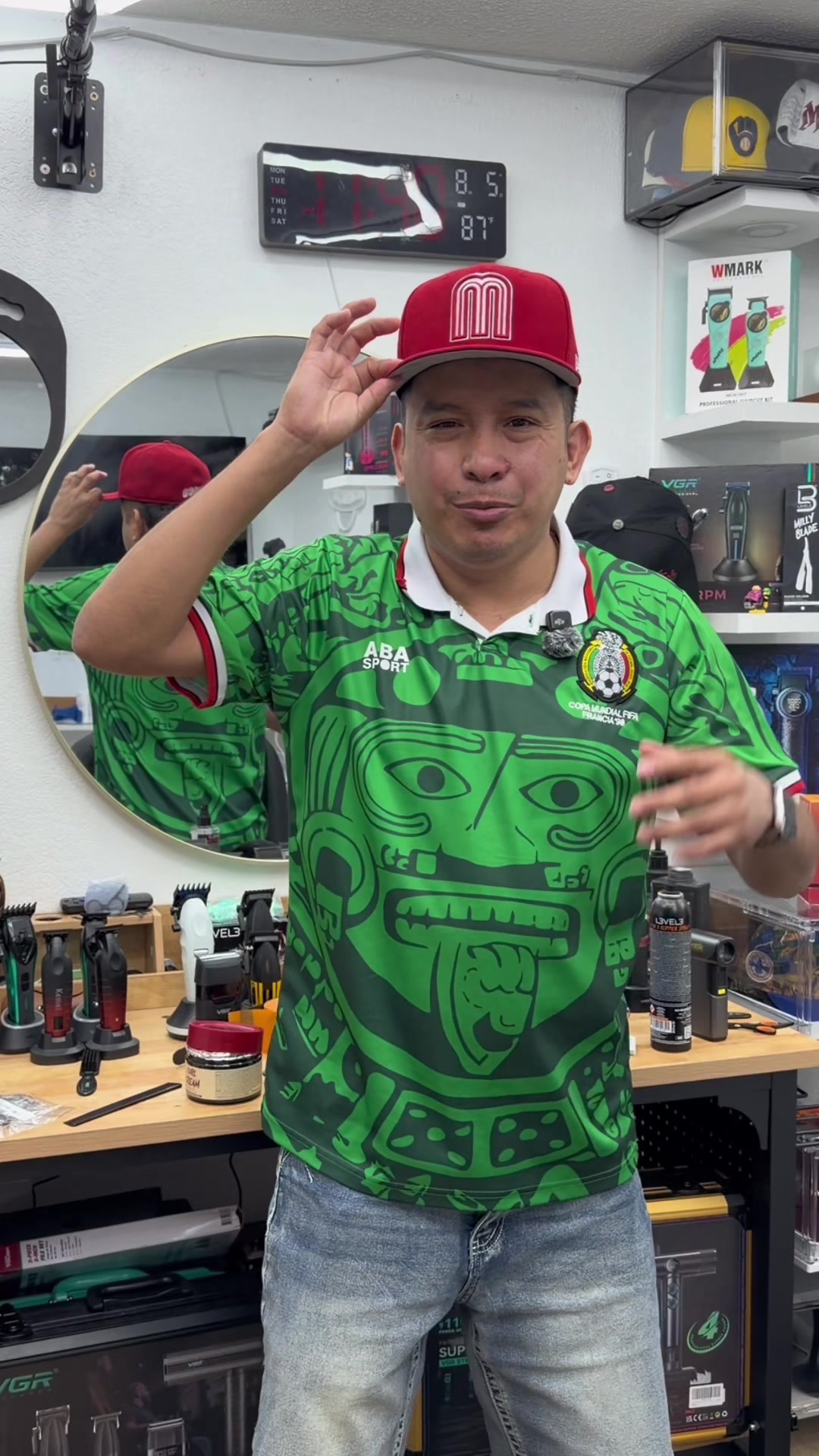 @Jisai Barber