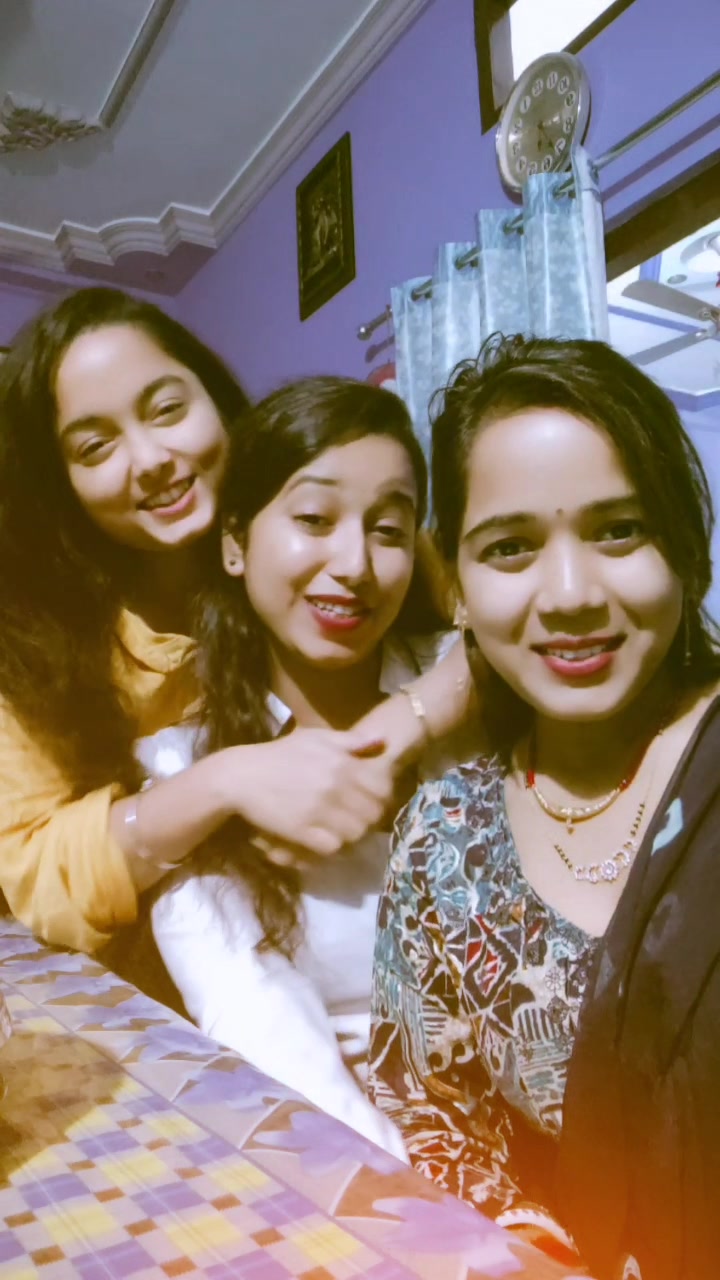 @🦋REENA PRAJAPATI 🦋