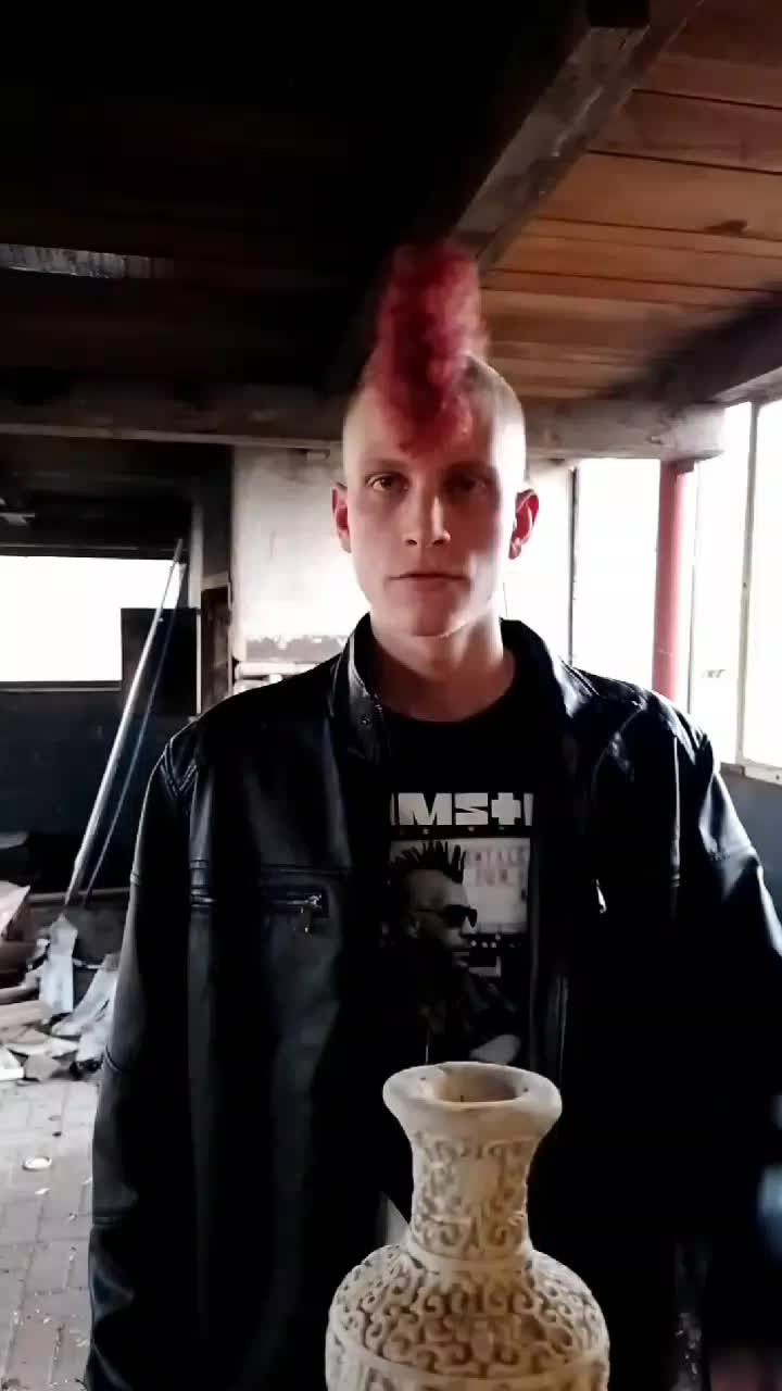 @RetroPunk🤟🏻