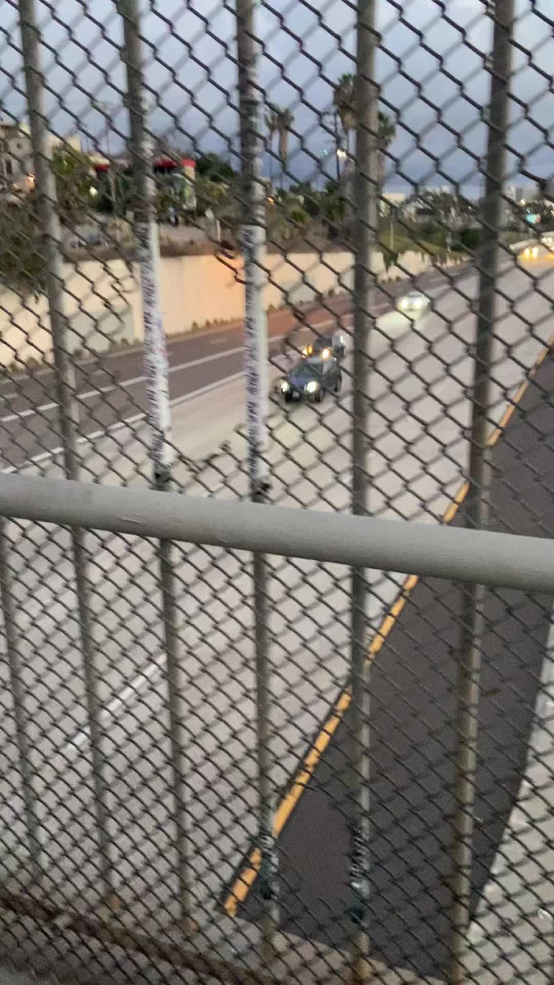 @⠀