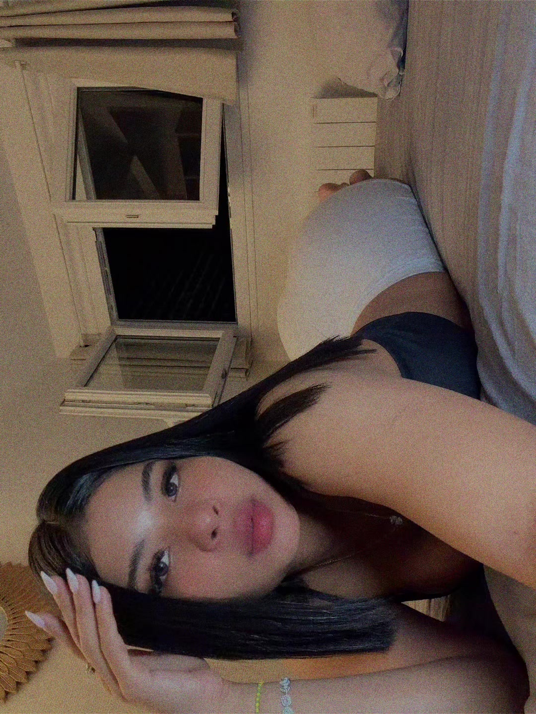 @🦋
