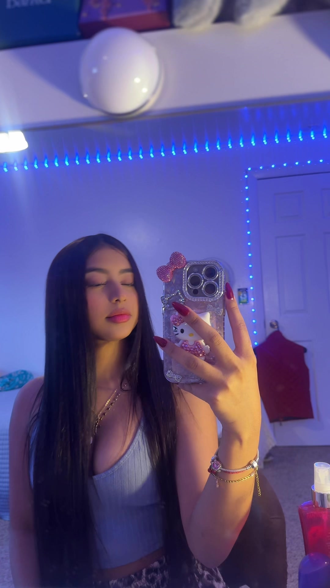 @VALERIA🦦