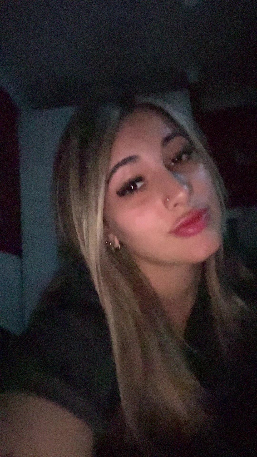 @naahi____