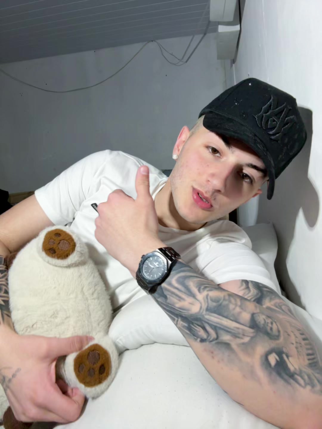 @NONOQUEDATEQUIETO