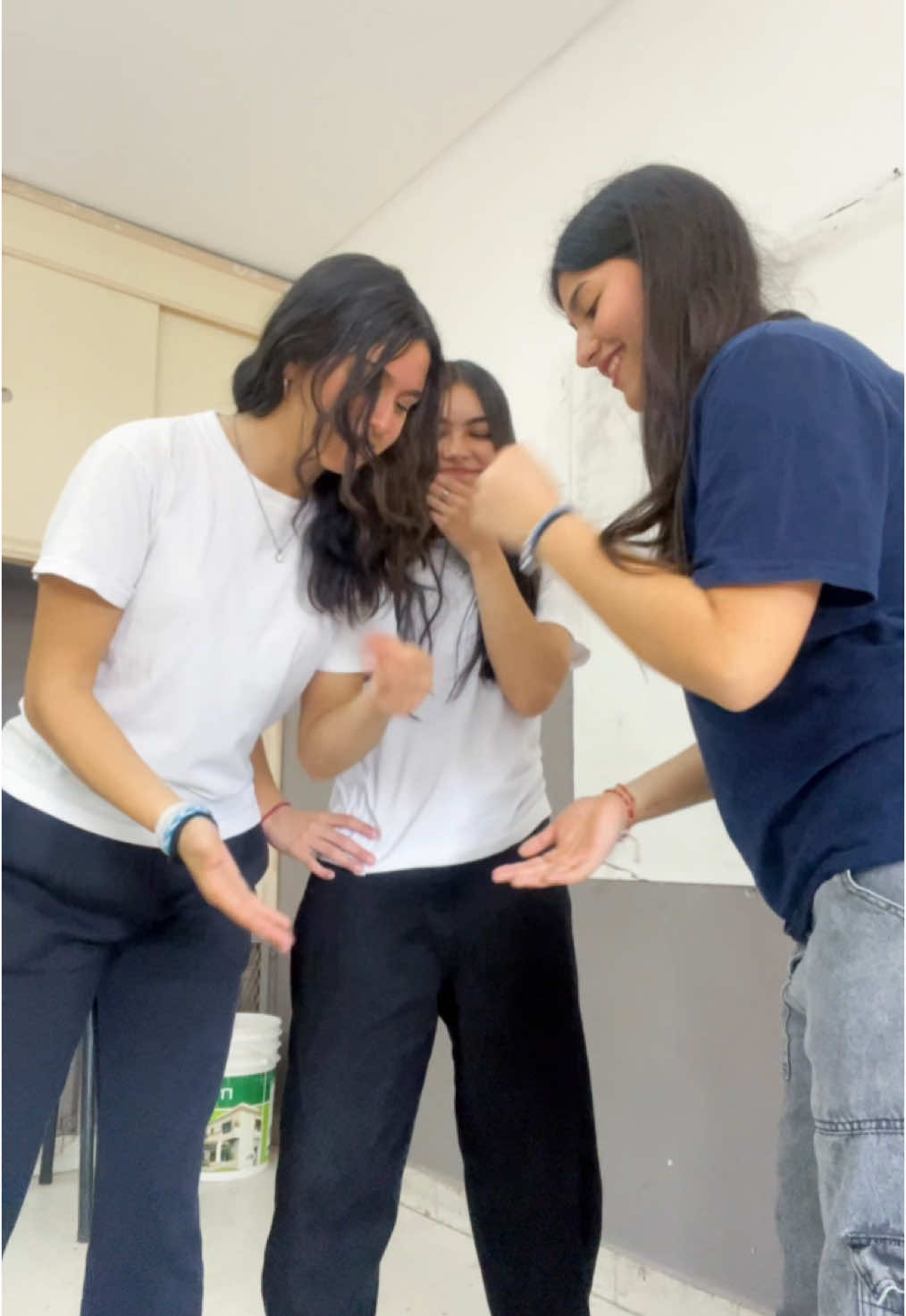 @𝚊𝚋𝚛𝚞