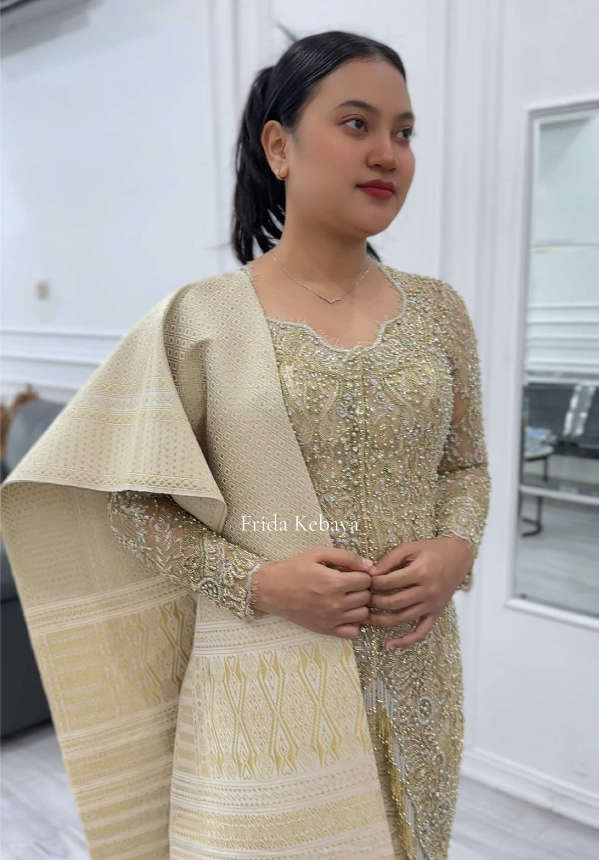@Frida_Kebaya