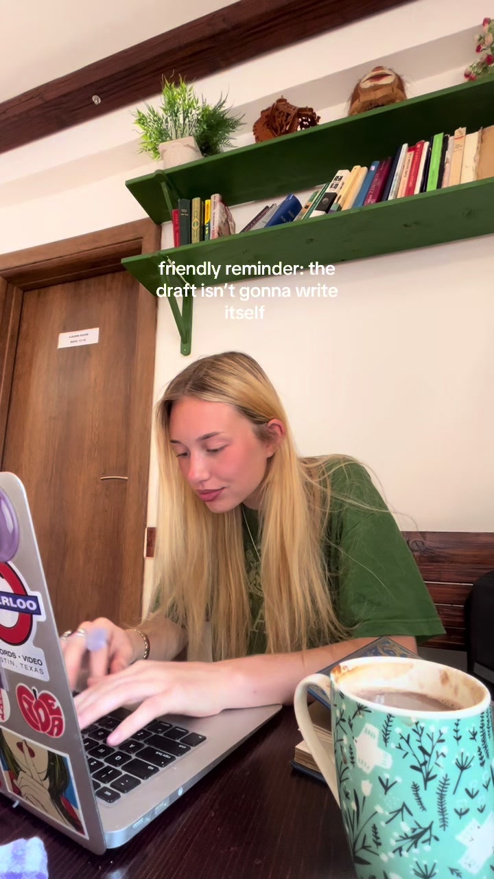 @presley | author & traveler