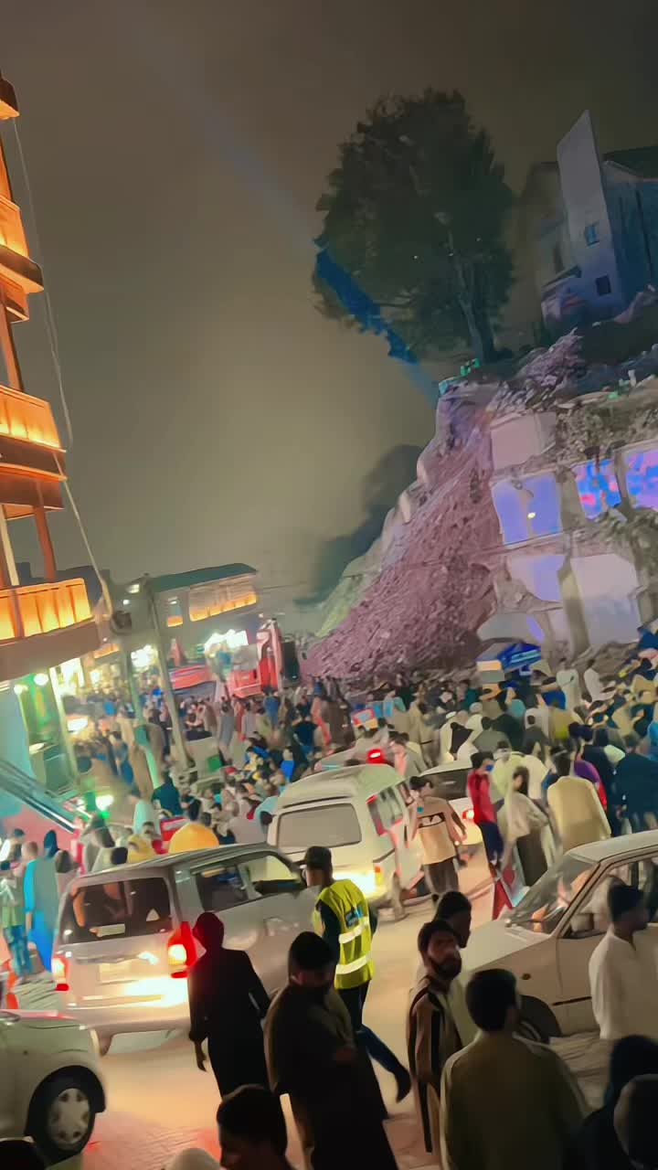 @سنى خان نیازی 💫🤍🦋