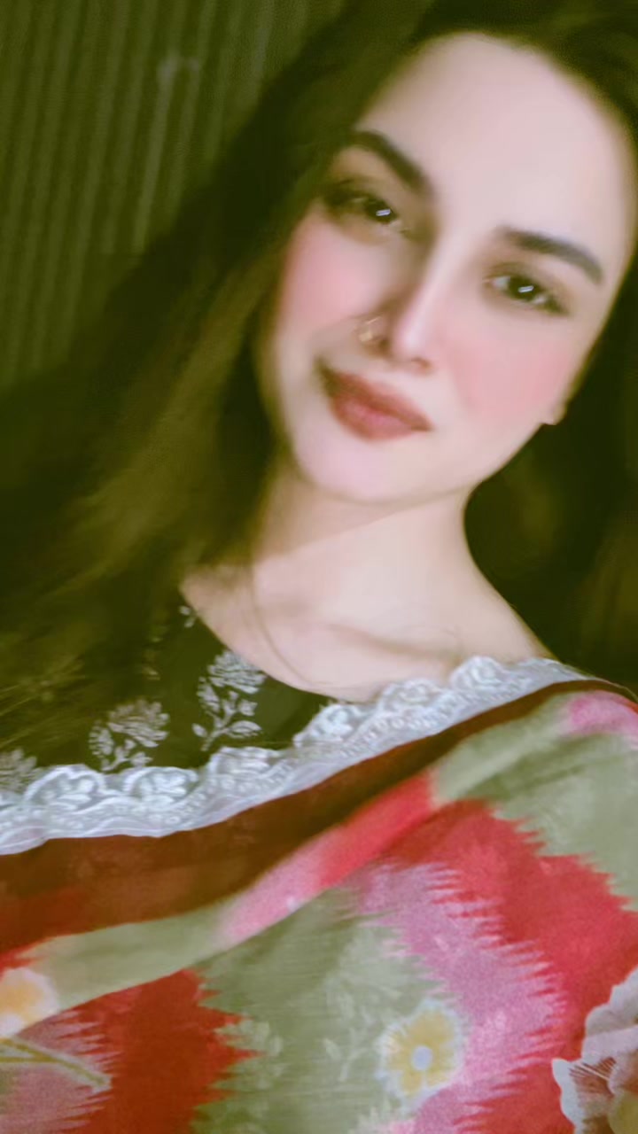 @Emaan🕊️✨