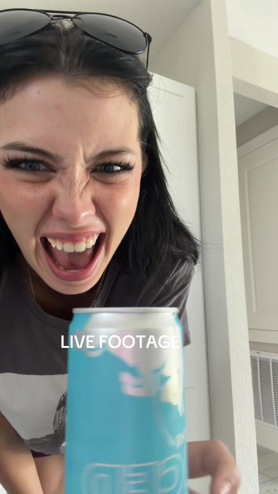 @aviva_foxx