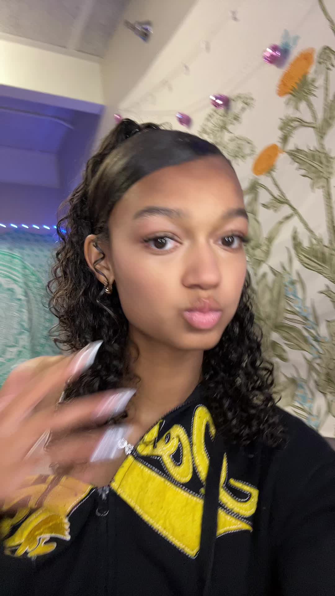 @𝓛𝓮𝓮𝓷𝓪 𝓡𝓸𝓼𝓮