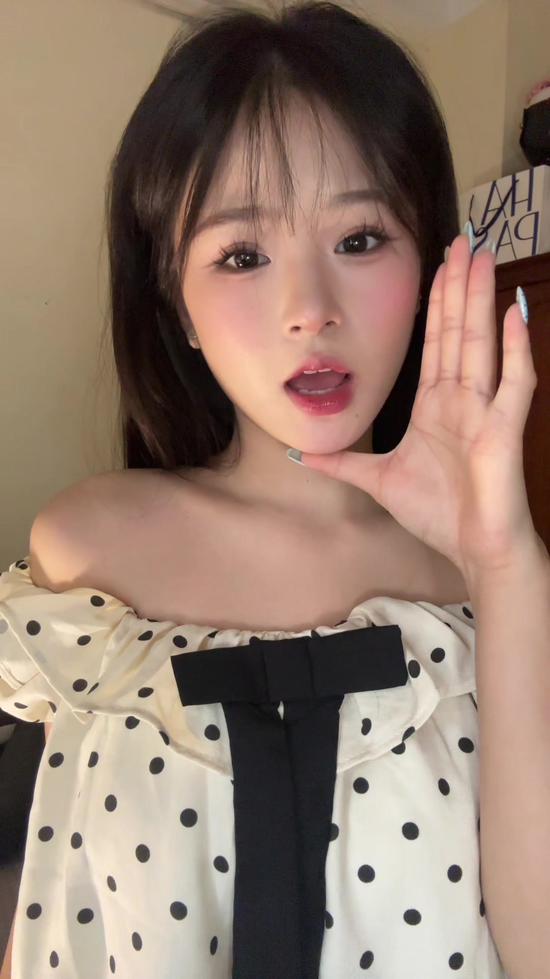 @Uni
