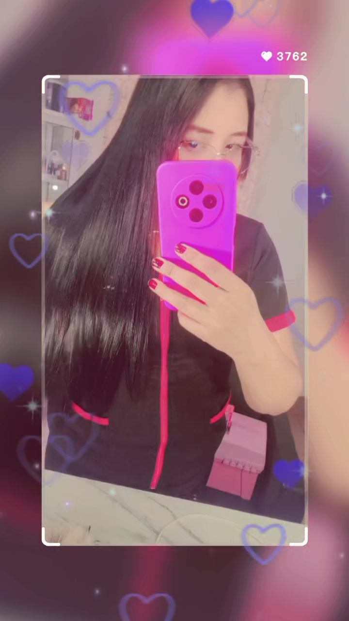 @Issa Vega