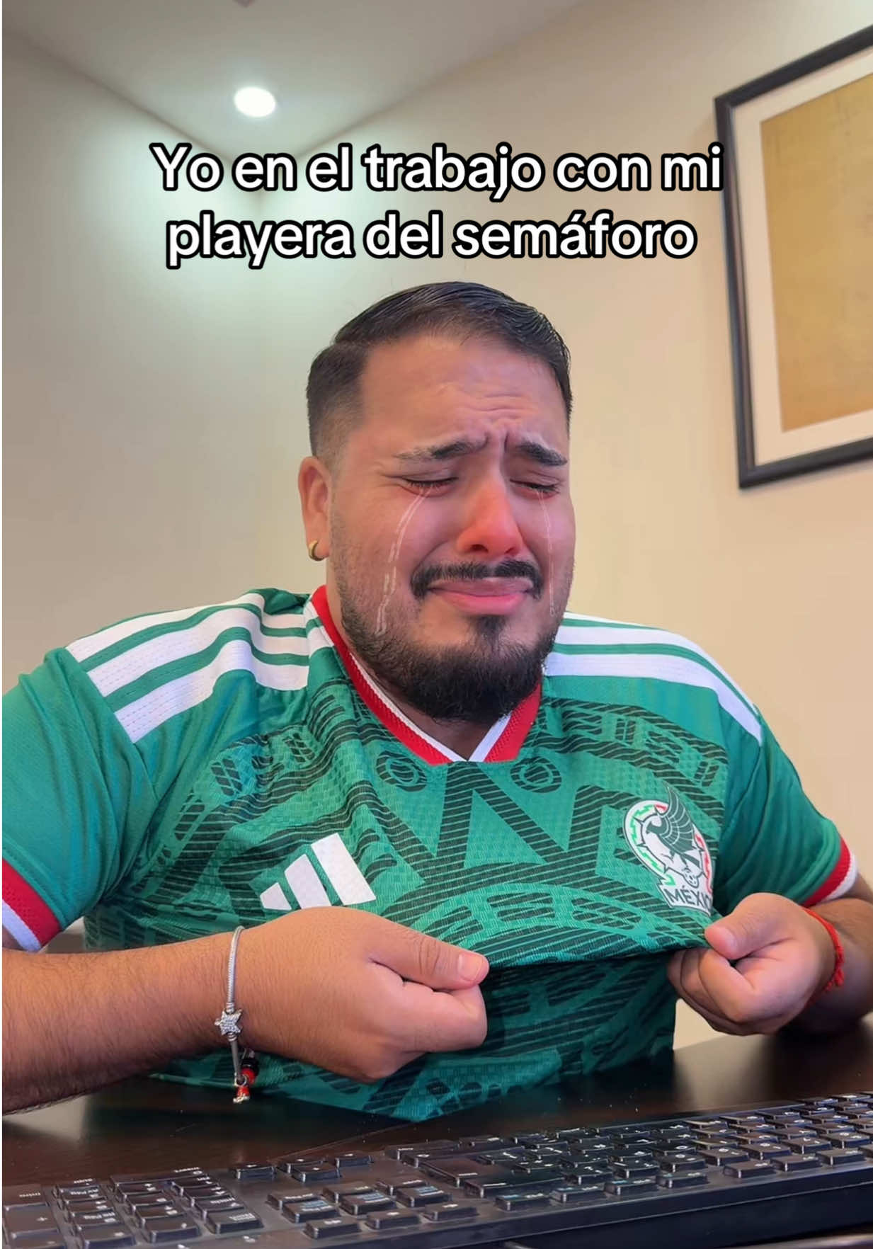 @H&eacute;ctor Am&eacute;zquita
