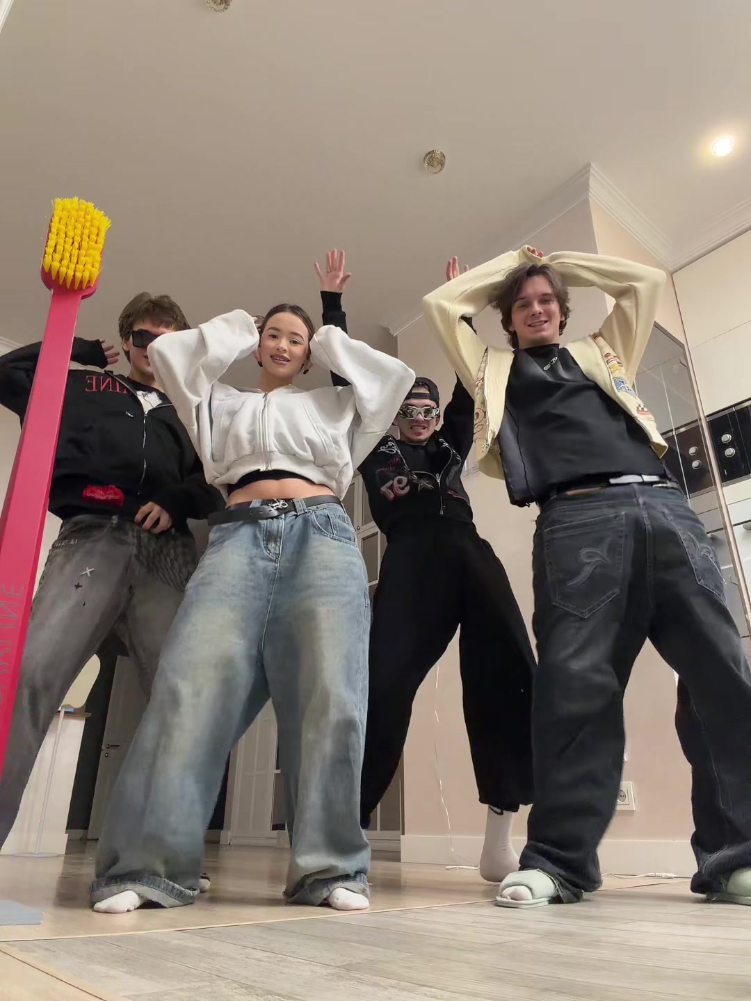 @Лейла