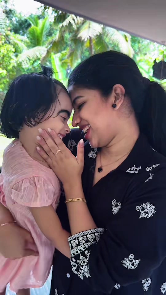 @MALAVIKA_ANILKUMAR