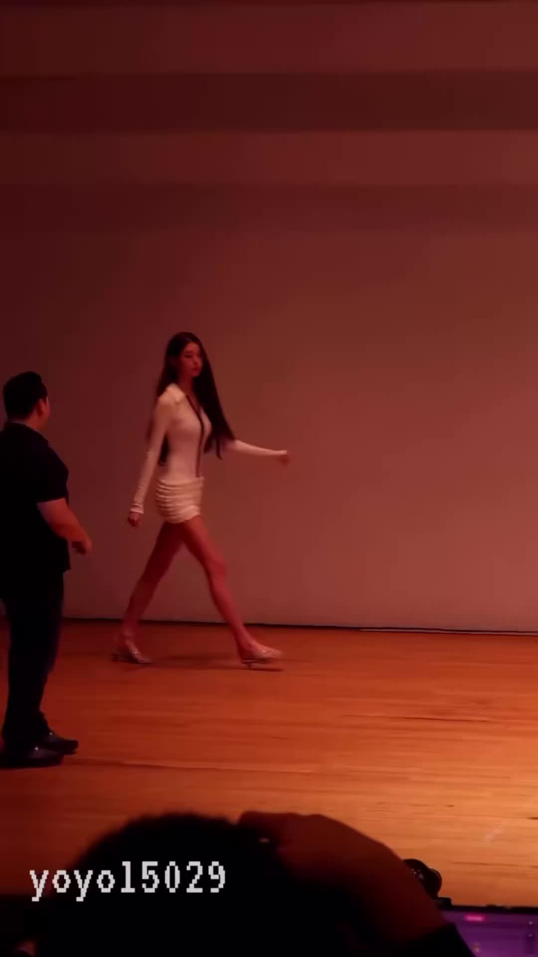 @Lỏ love wonyoung