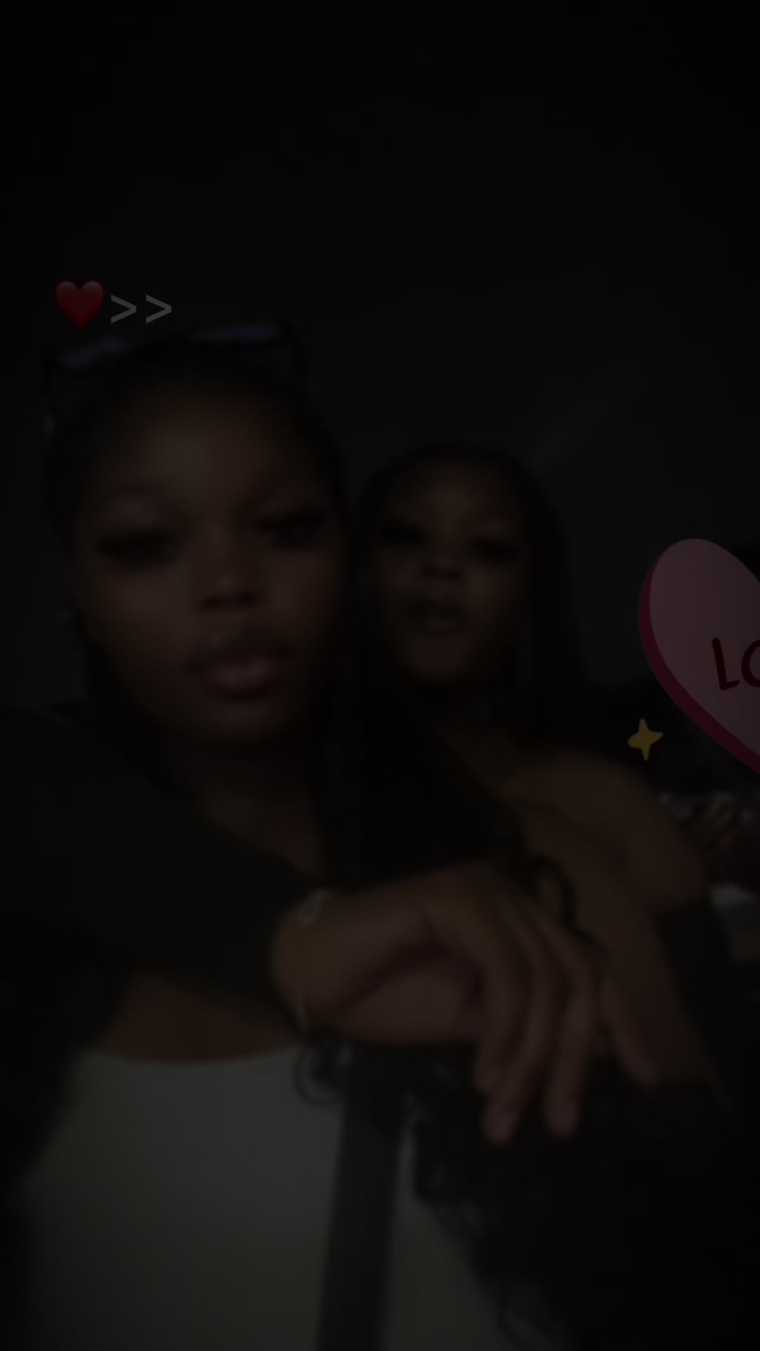 @Gнℓσяιyα🎀💫