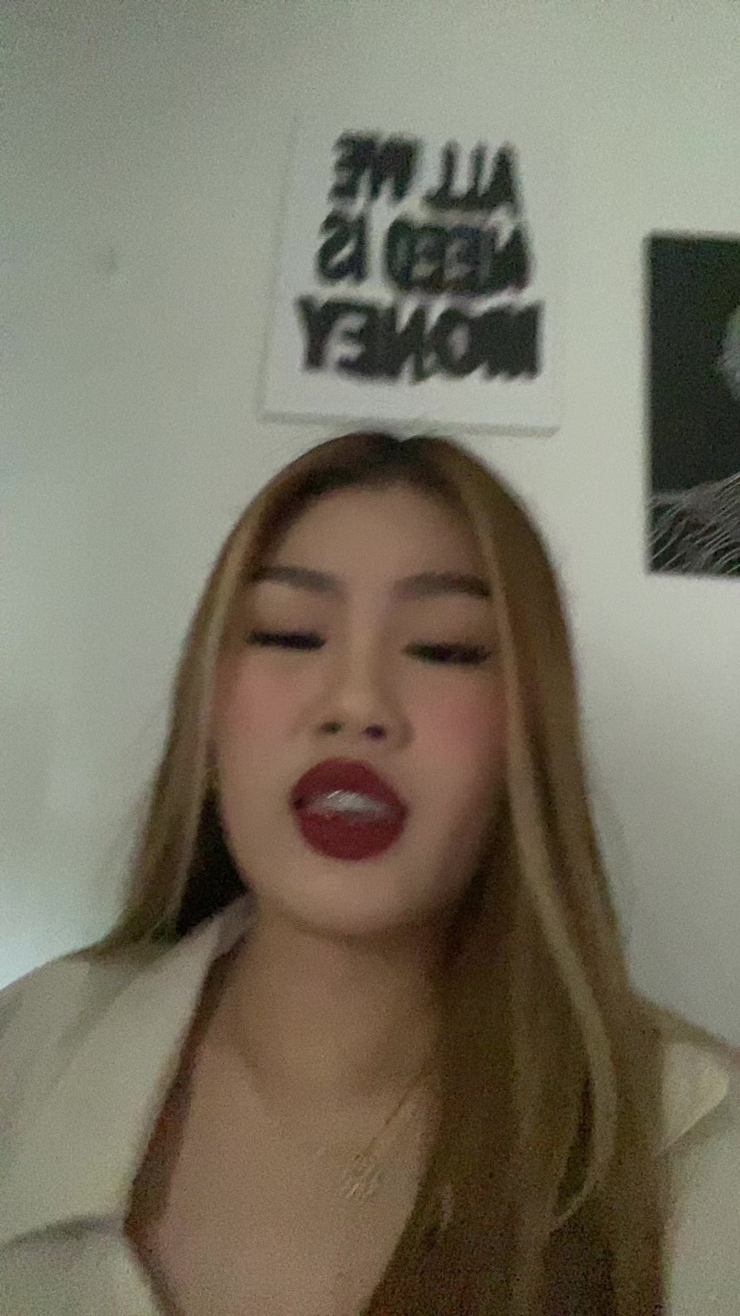 @whoskat