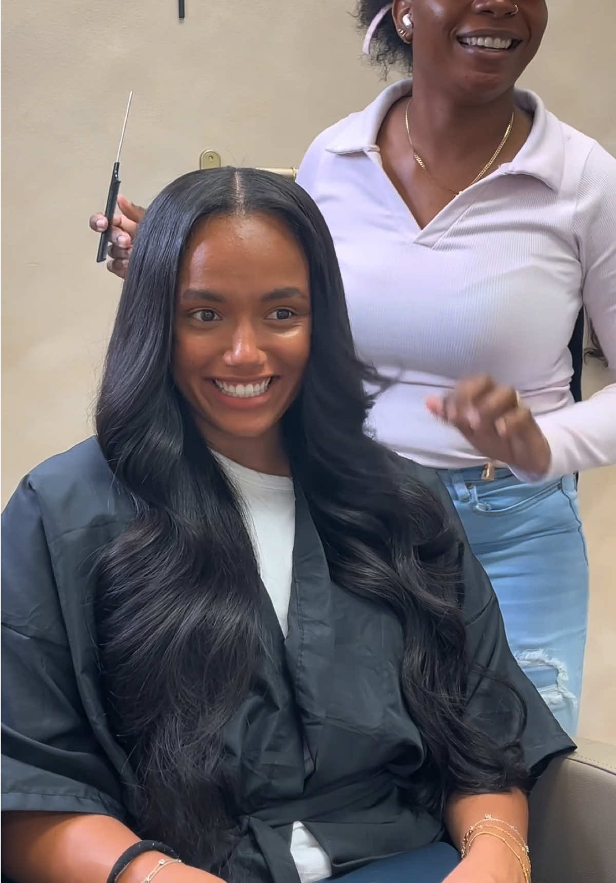 @RhonyaB | HTX Hairstylist 🎀