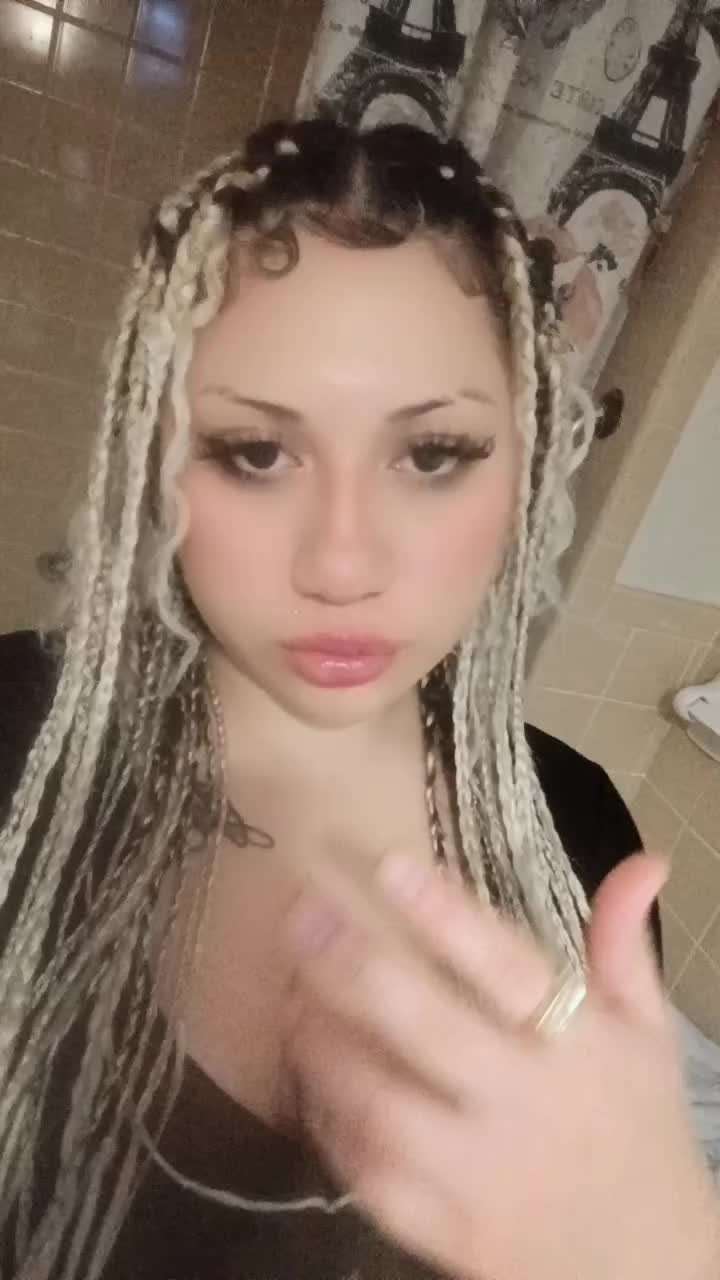 @🥀