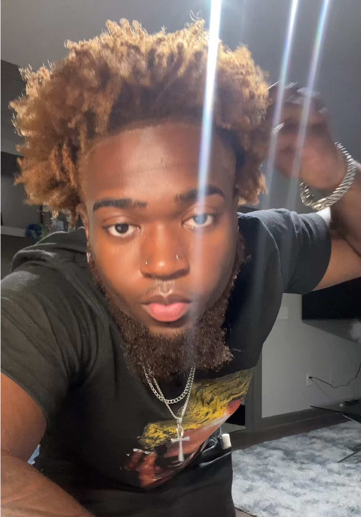 @MarcusOnThatHair 𖣂