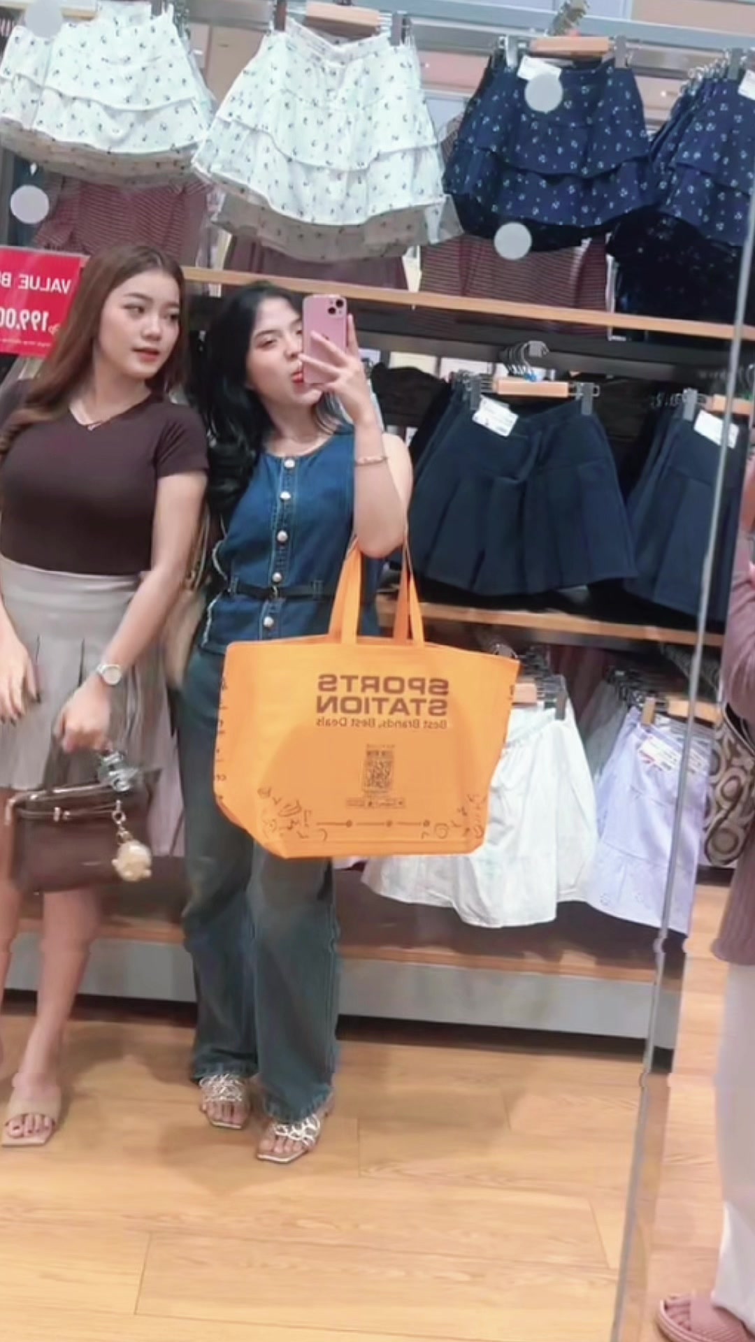 @Deaaprlia09