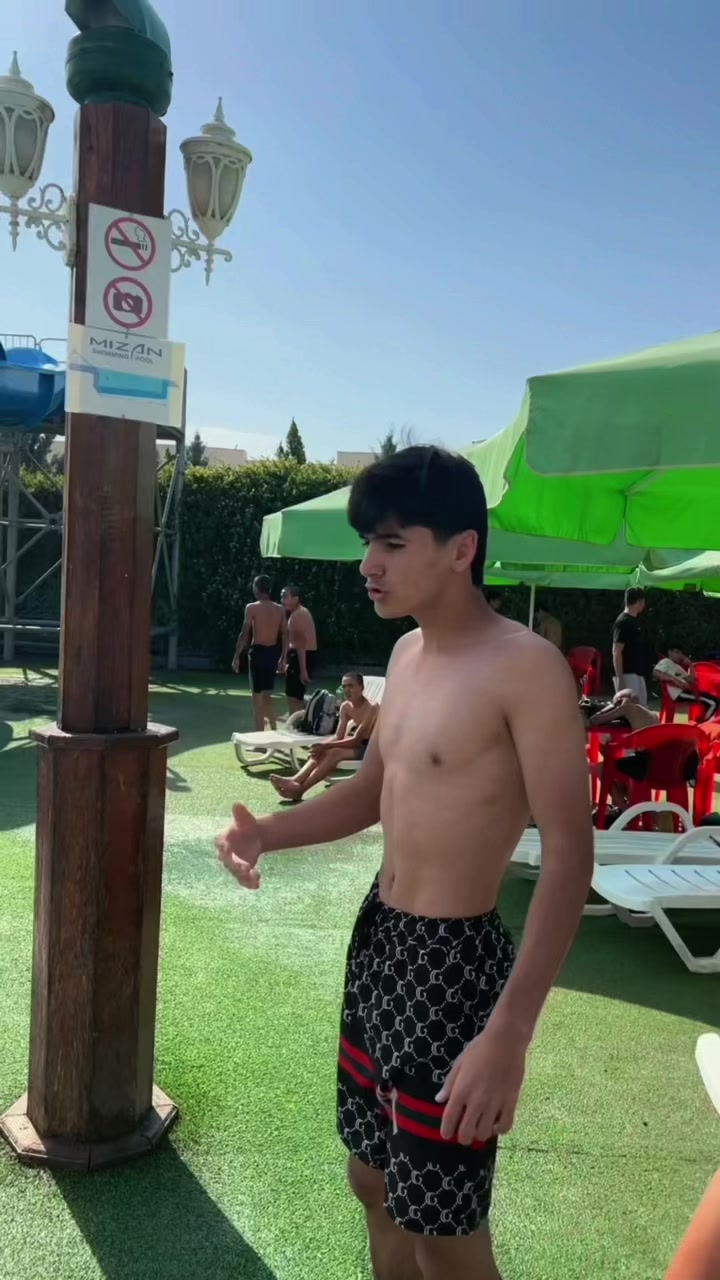 @Alixan_