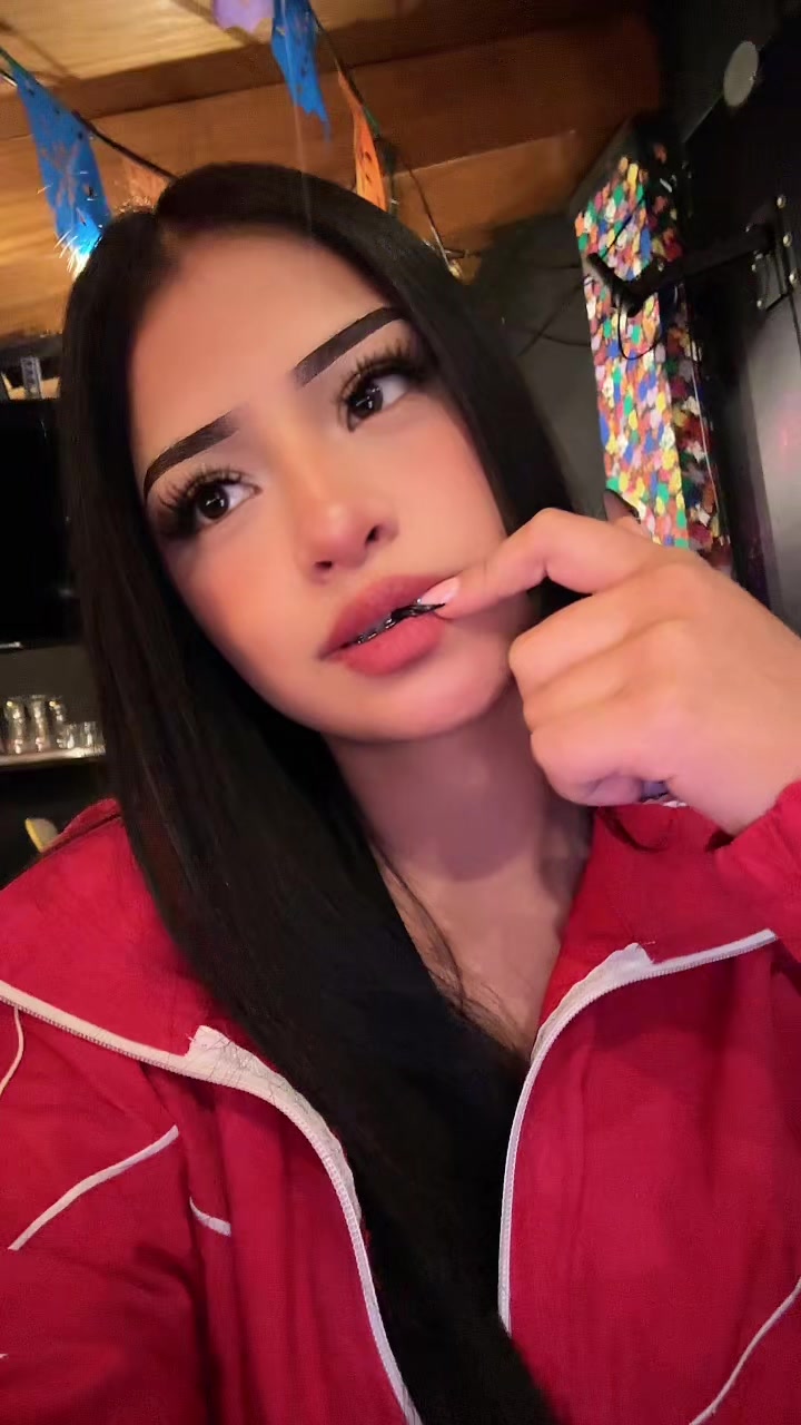 @𝓓𝓪𝓷𝓪𝓮 🦋